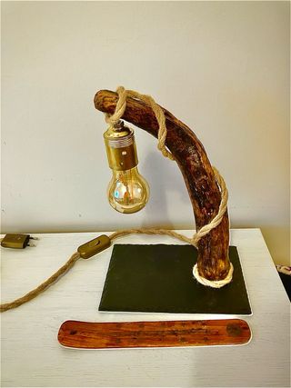 Lámpara artesanal madera