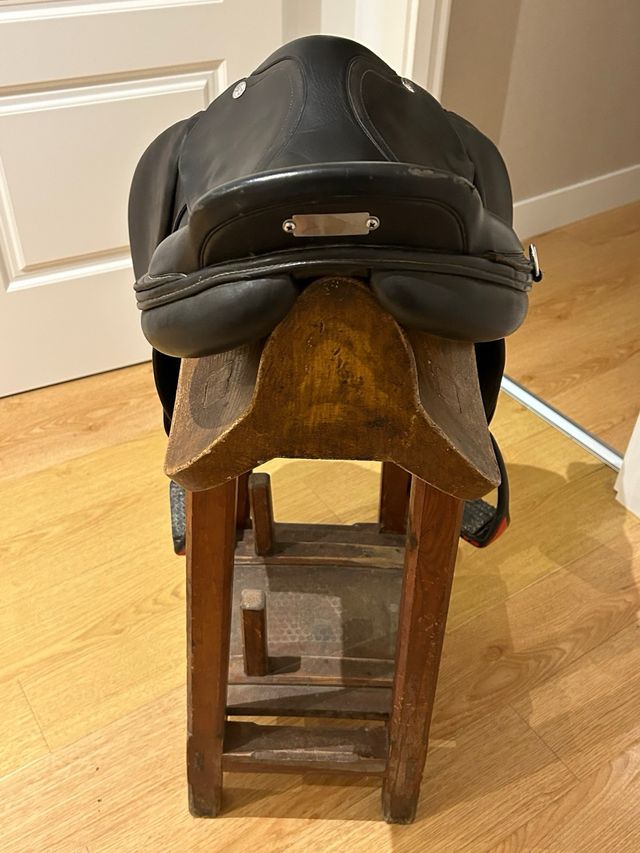 Montura Salto Zaldi negra