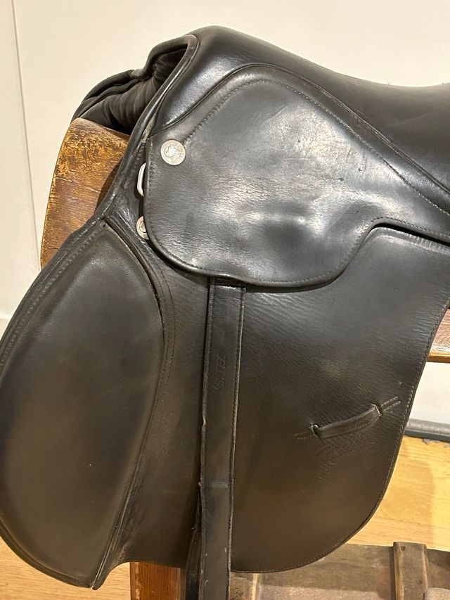 Montura Salto Zaldi negra