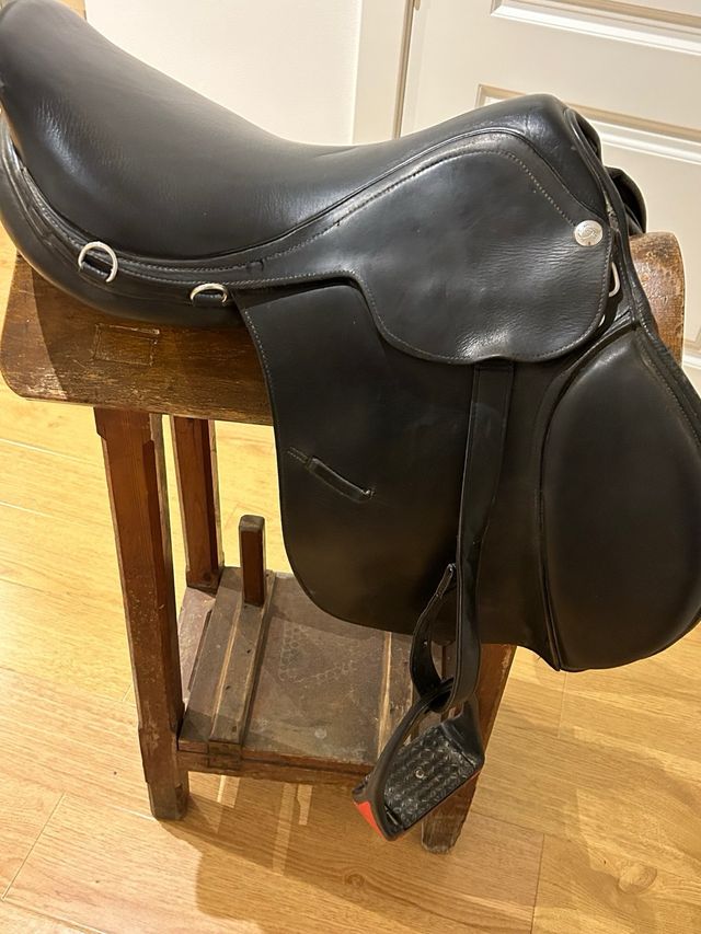 Montura Salto Zaldi negra