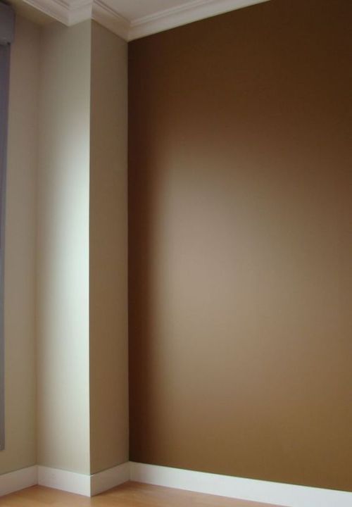 Pintura, alisado, interior y exterior.