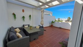 Piso en alquiler en Costa Ballena con Terraza, piscina, padel y a 5 min de la playa andando.