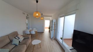 Piso en alquiler en Costa Ballena con Terraza, piscina, padel y a 5 min de la playa andando.