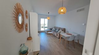 Piso en alquiler en Costa Ballena con Terraza, piscina, padel y a 5 min de la playa andando.