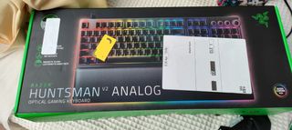 razer huntsman v2 analogico Ñ,