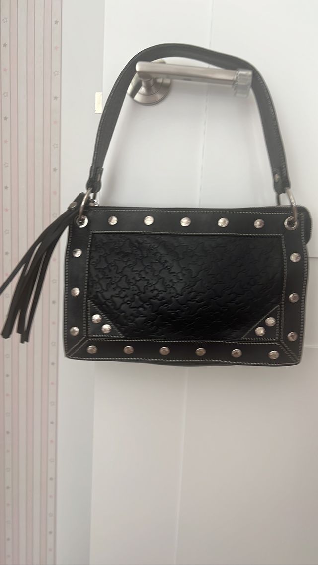 Bolso tous tachuelas piel grabada osos