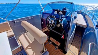 ALQUILER BARCO NUVA M6 - TITULÍN - CAMPOMANES