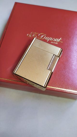 Mechero Dupont chapado en oro. Años 90.