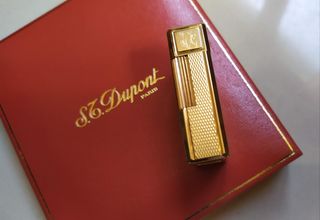 Mechero Dupont chapado en oro. Años 90.