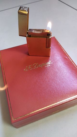 Mechero Dupont chapado en oro. Años 90.