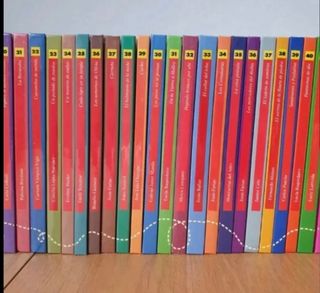 Colección 49 libros SM