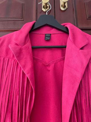 Chaqueta flecos rosa fucsia