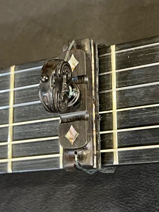 Cejilla Flamenca de ébano con perlas