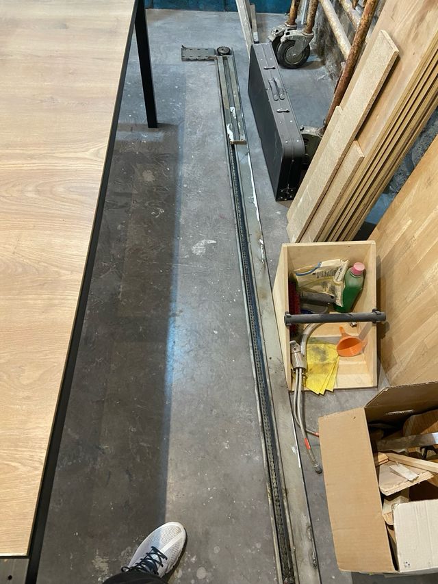 Motor puerta preleva