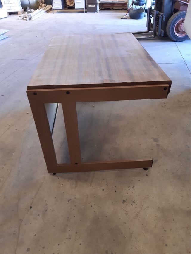 Mesas y archivadores