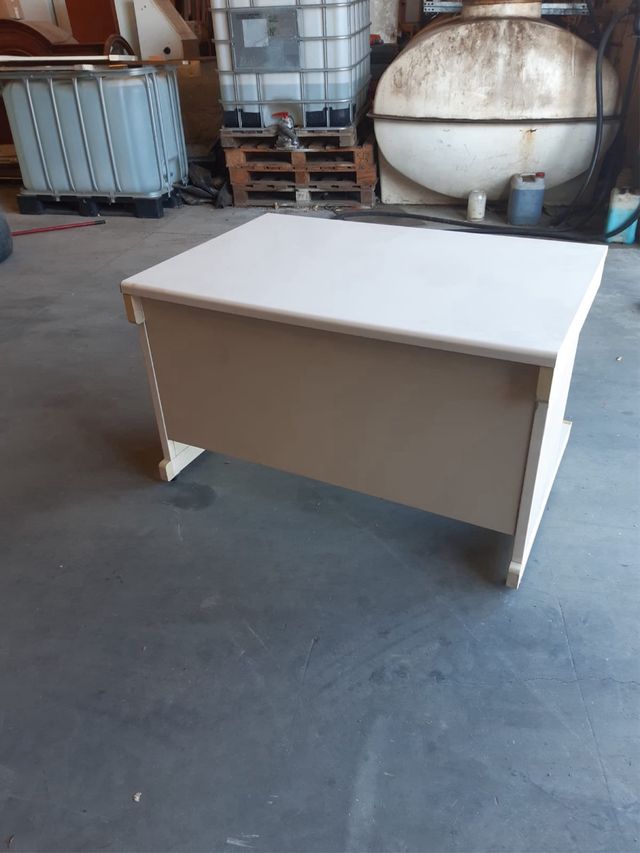 Mesas y archivadores