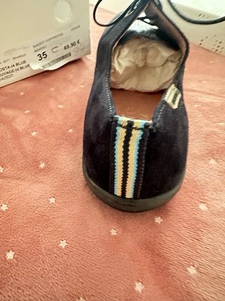Zapatos niña sin estrenar.