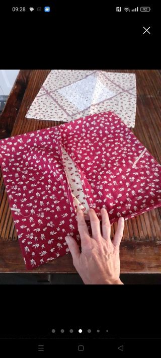 Set  2 centrotavola + 4 copricuscino coordinati