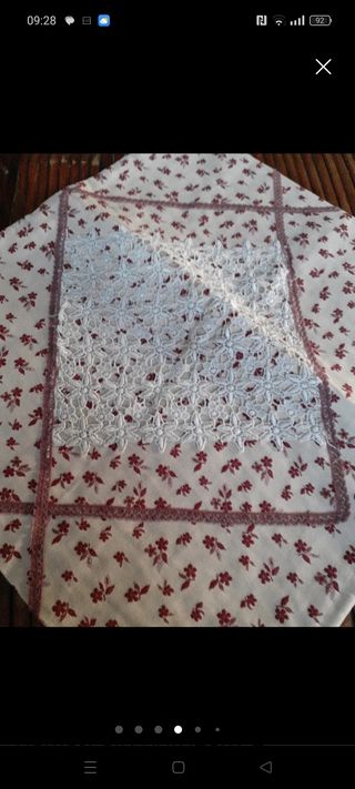 Set  2 centrotavola + 4 copricuscino coordinati