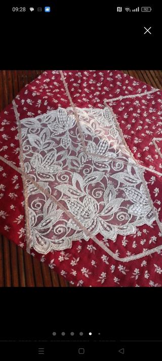 Set  2 centrotavola + 4 copricuscino coordinati