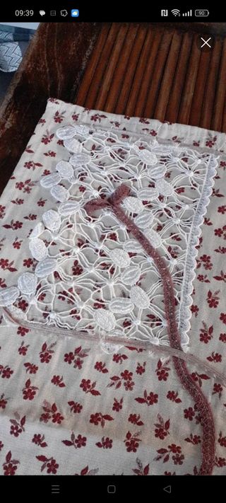 Set  2 centrotavola + 4 copricuscino coordinati