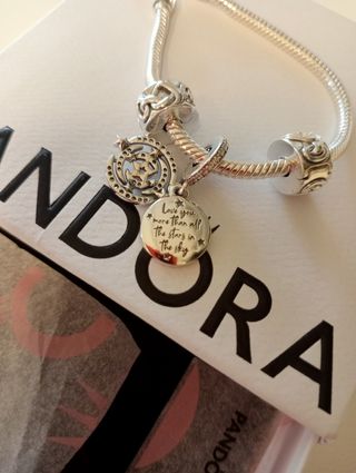 Bracciale e charm Pandora nuovi