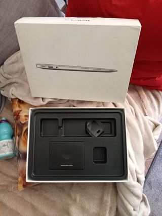 Caja vacía de MacBook Air 