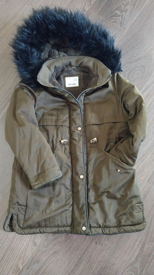 Abrigo niña capucha