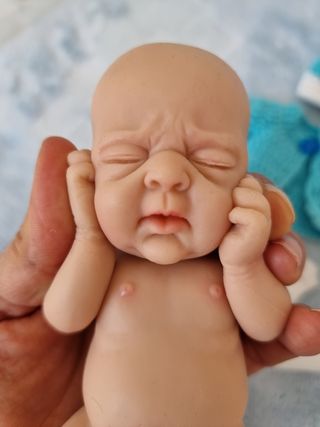Bebe niño silicona blanda platino 
