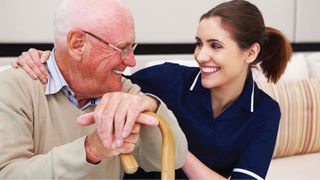 Cuidadora personas mayores