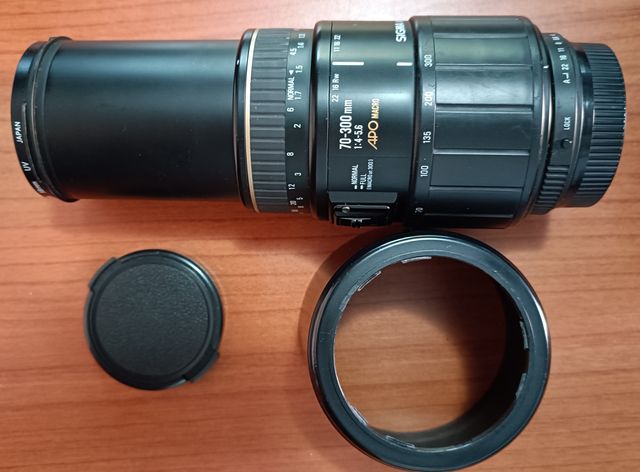 Reflex Pentax K20D con obiettivi