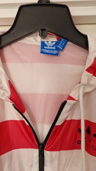 Chaqueta cortavientos mujer