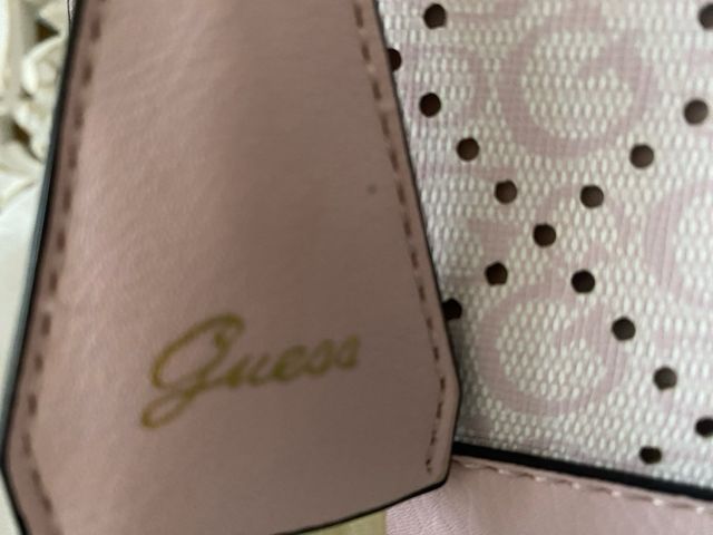 Bolso Guess rosa
