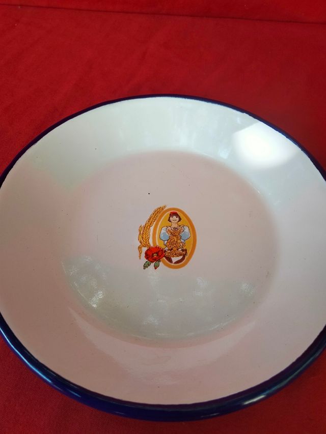 Contenitore cereali e piattino vintage