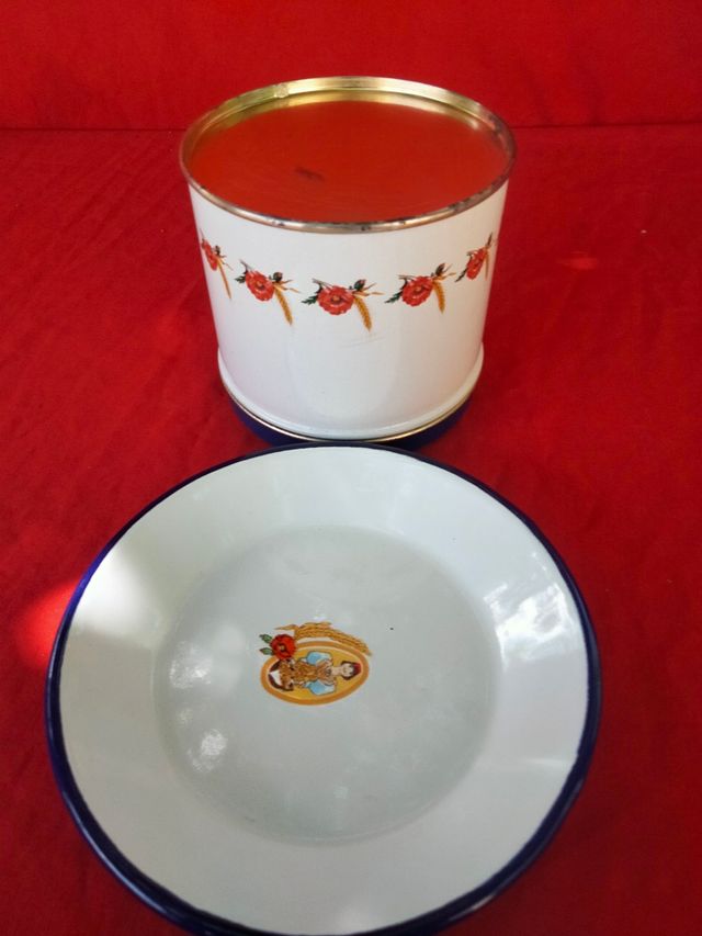 Contenitore cereali e piattino vintage