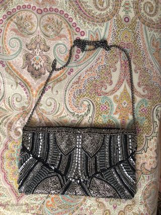 Bolso de fiesta sfera con lentejuelas. 