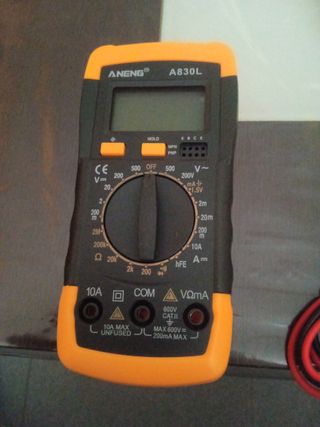 Multímetro digital