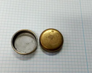 Tapón metálico bloque motor coche