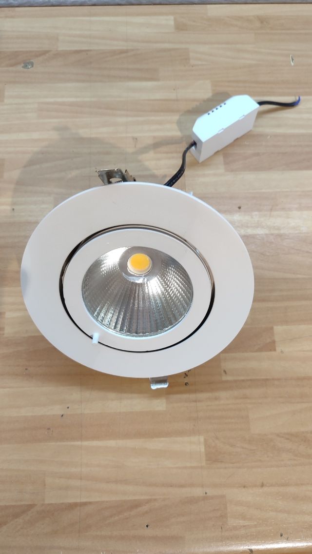 FOCOS EMPOTRABLES LED