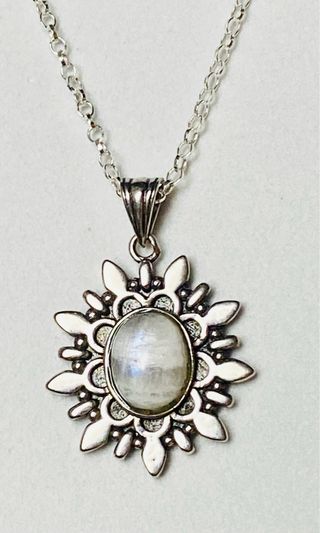 Colgante de piedra luna y cadena plata de ley 925