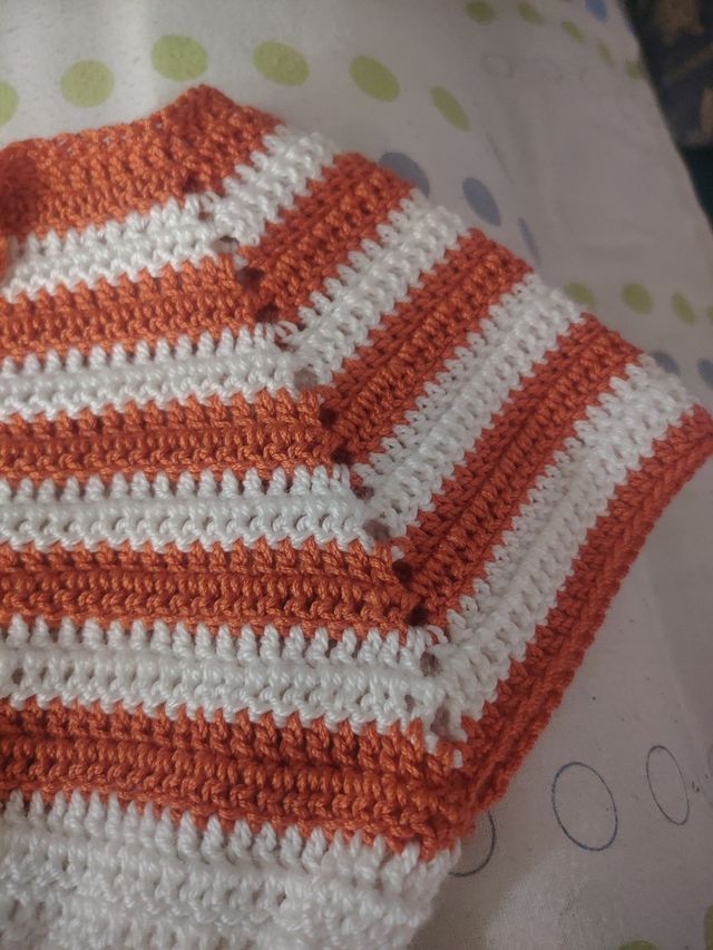 Traje de niña HECHO A MANO DE CALIDAD