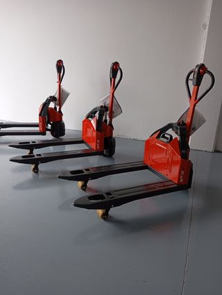 Transpaleta eléctrica Linde MT12 FRUTERA