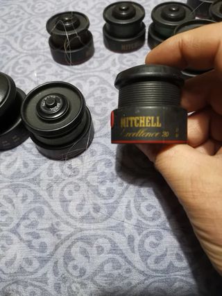 Lotto 3 Mulinelli Pesca + 2 supporti canne +bobina