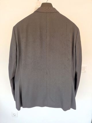 Traje XL gris marengo.