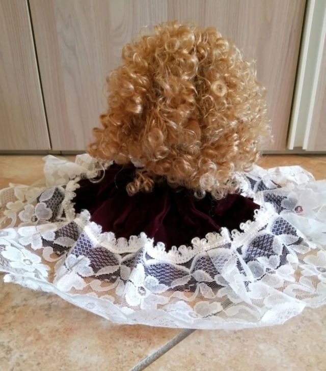 Bambola di porcellana Capodimonte