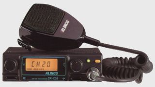 EMISORA DE RADIOAFICIONADOS