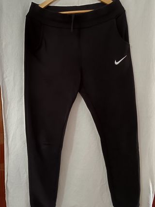 Chándal Nike la talla L 