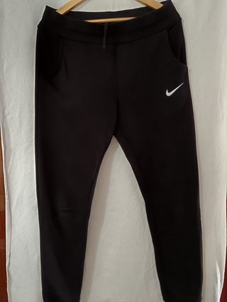Chándal Nike la talla L 
