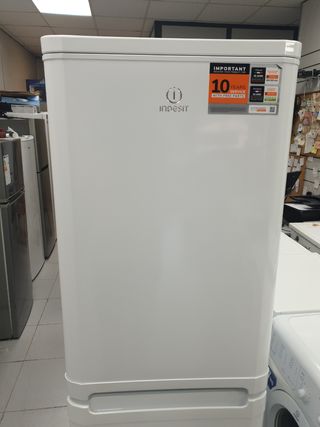 Nevera combi nueva con tara garantía 