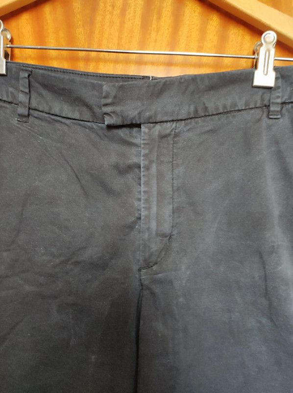 Pantalón corto mujer negro de HM. Talla 46